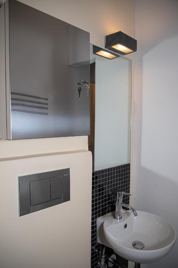 Myron's Apartment Атина Екстериор снимка