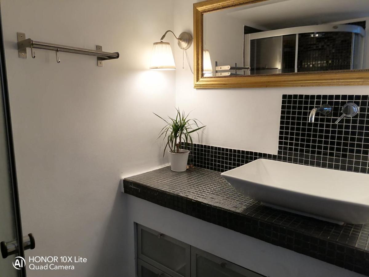 Myron's Apartment Атина Екстериор снимка