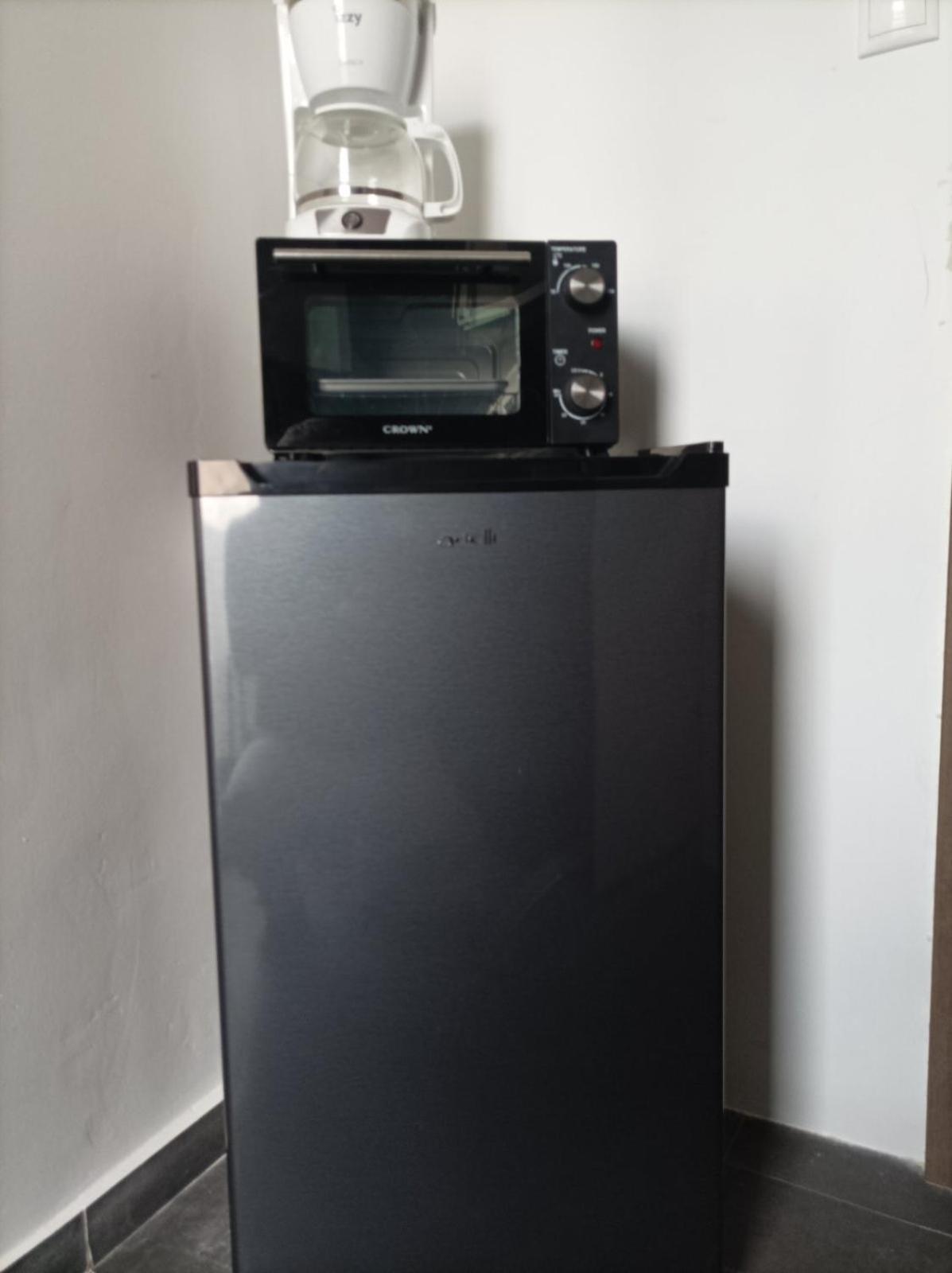 Myron's Apartment Атина Стая снимка